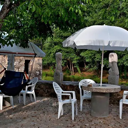 Casa Dos Moinhos Do Chao Do Mosteiro Guest house
